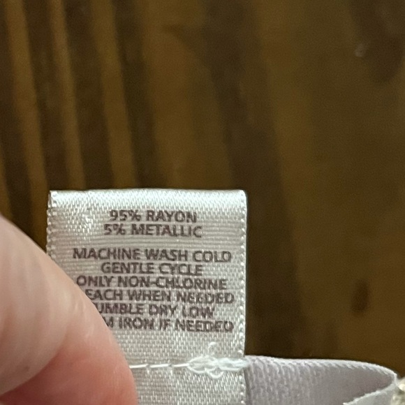 Loft Sweater tan with Gold threading size XL - Picture 5 of 5